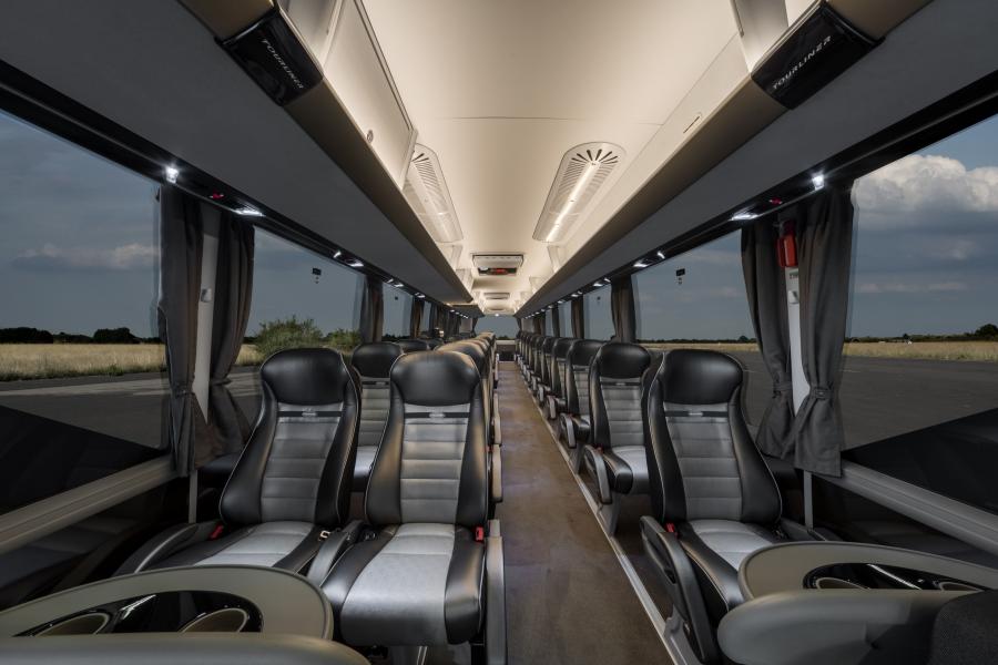 Интерьер Neoplan Tourliner 2016 года  (фото 7 из 19)
